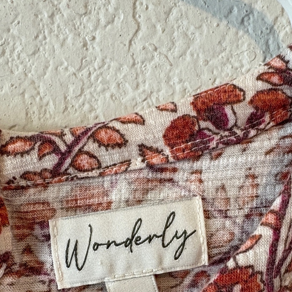 Wonderly Blouse with Floral Pattern and puff sleeves Small - Picture 2 of 7